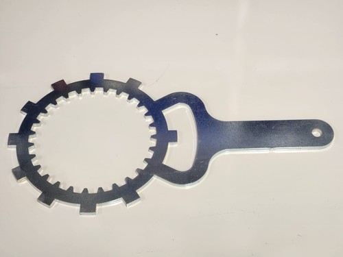 Clutch holding tool - clutch, basket