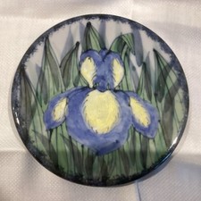 Highland Stoneware Pottery Round Plate/trivet - 15cm - Iris by Rae Phipps.(f)