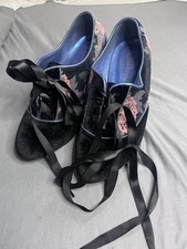 Size 4 Joe Browns Woman’s Shoes With Ribbon Laces