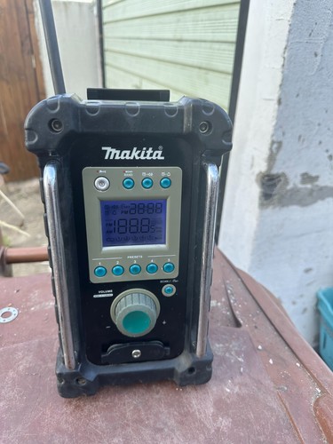 Makita bmr100 18v job - fm/am,