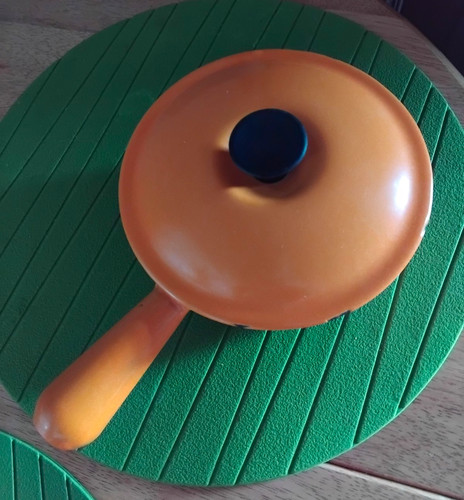 Creuset cast iron enamel - creuset,