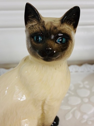 Vtg royal doulton seated - doulton, 4"