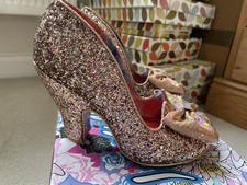 Stunning gold Rose Irregular