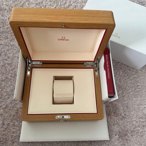 Omega genuine watch - genuine, wooden