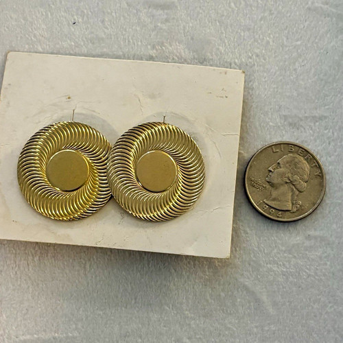 Coro vintage gold tone round - tone,