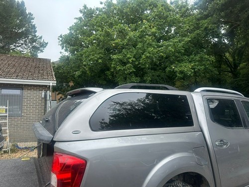 Nissan navara np300 - nissan,
