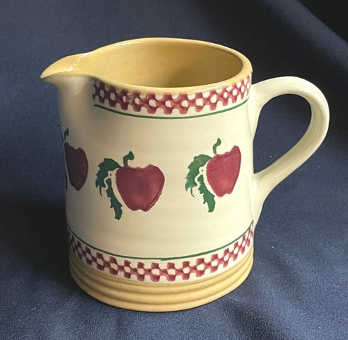 Nicholas mosse pottery - nicholas, "apple"
