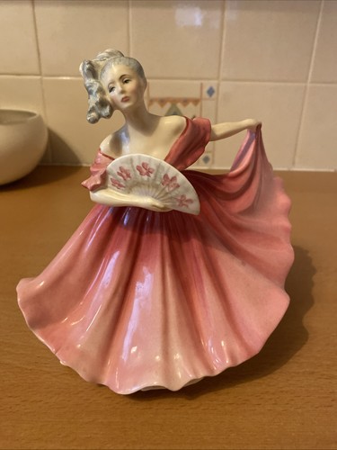 Royal doulton figurine elaine - royal,