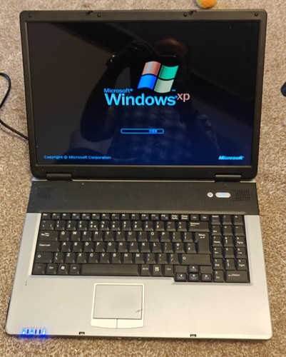 Medion mam2100 xp - 17'',