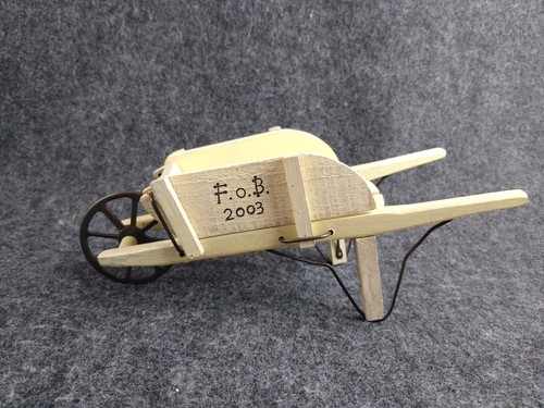Boyds bears wooden wheelbarrow - boyds,