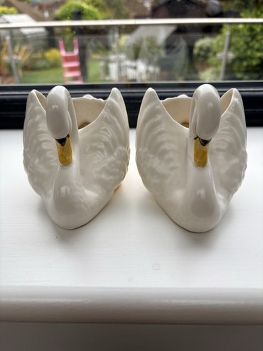 Pair vintage sylvac swan - vintage,