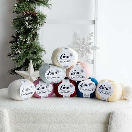Emu snowball yarn 100 - 100, grm