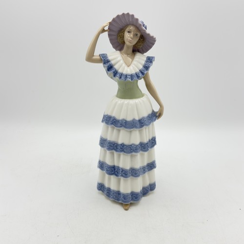 Lladro nao figurine 6319 lady - lladro,