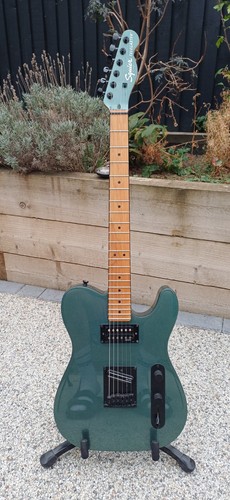 Squier contemporary - -,
