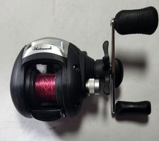 Shakespeare Alpha 2LPB Low Profile Baitcast Fishing Reel - Black