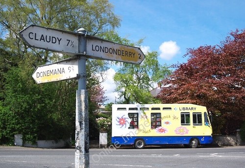 Photo 6x4 mobile - mobile, library