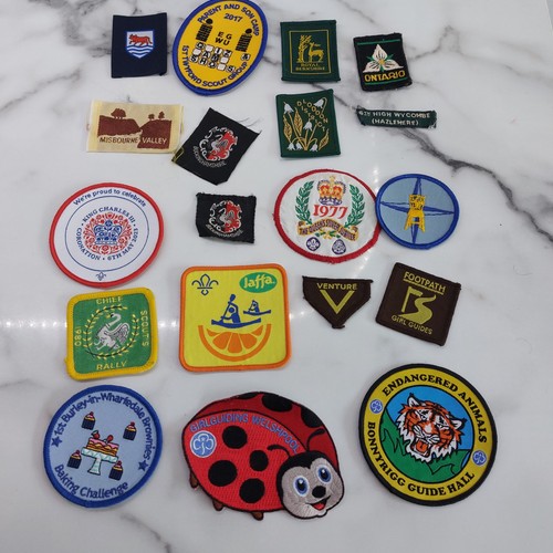 Bundle lot 19 - /,