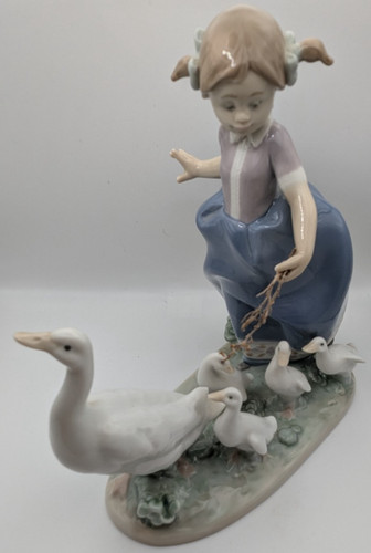 Lladro hurry now 5503 girl - now,