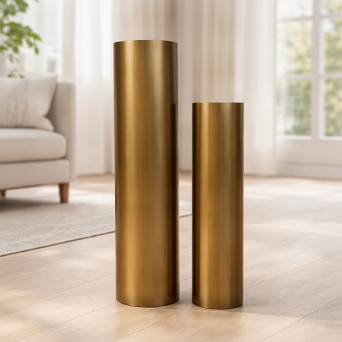 Set metal floor - of, vases