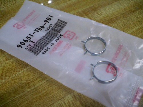 Two 90651 vd6 901 genuine - two, 90651-vd6-901