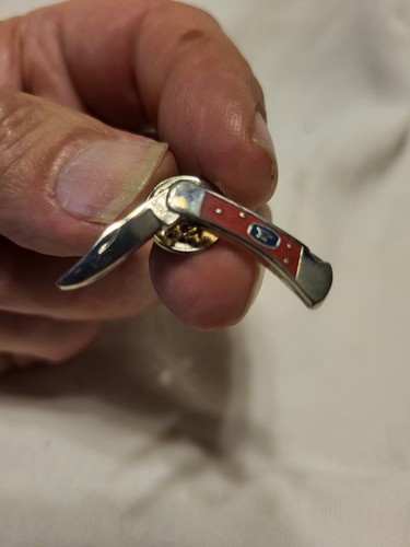 Buck knife collectors club - knife,