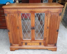 VINTAGE LINEN FOLD OAK