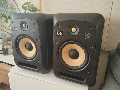 Krk v8s4 powered studio - v8,
