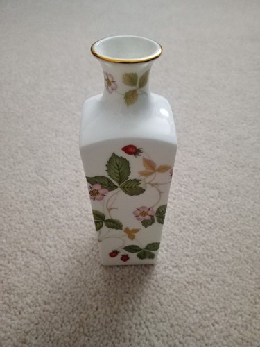 Wedgwood wild strawberry - wedgwood,