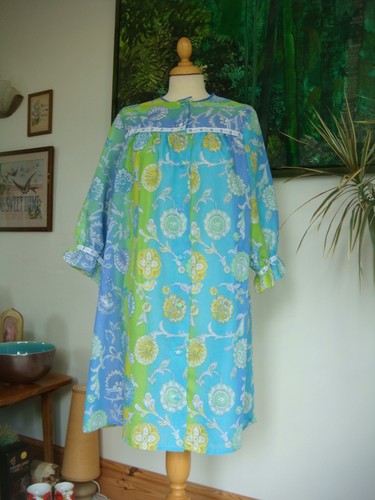Vintage 1960 pretty st - vintage,