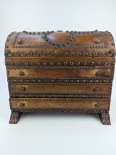 Large vintage wooden chest - vintage,