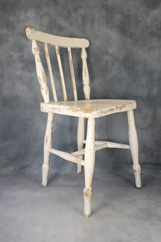 Small vintage white - white, painted
