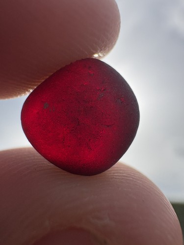 Seaham sea glass red - sea,