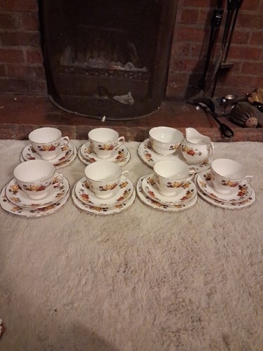 Pretty vintage colclough bone - vintage,