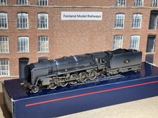 Bachmann OO Gauge 32-853 STD Class 9F 92044 With BR Late Crest Weathered