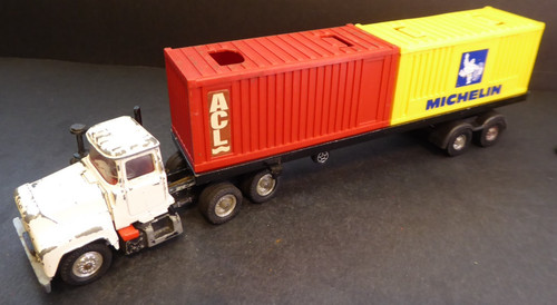 Corgi major toys - #1106, mack