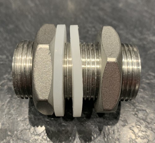 Bsp male bulkhead - 1/2",