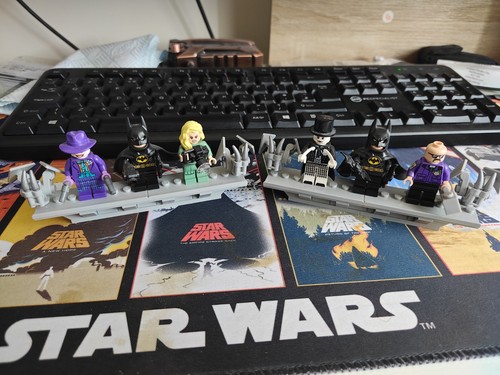 Lego minifigs from sets - dc,