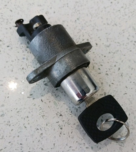 Mercedes benz r107 - r107, boot