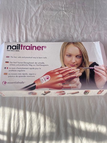 Nail trainer hand - trainer,