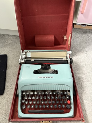 Vintage olivetti studio - olivetti, 44