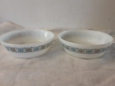2×Vintage JAJ Pyrex Chelsea