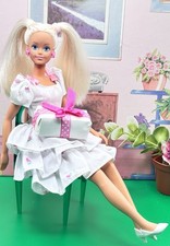 Vintage Sindy Doll 1989 'Party