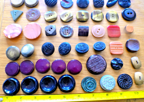Mixed vintage buttons - mixed,
