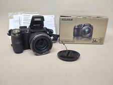 Fujifilm FinePix S3200 14MP