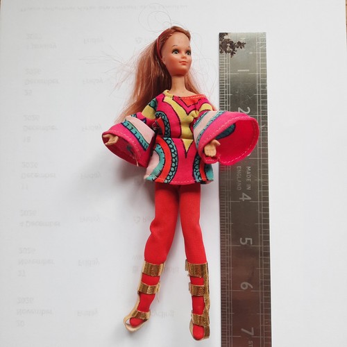 Vintage rock flowers doll - flowers,