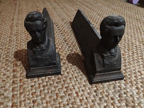 Black cast metal fire dogs - black,