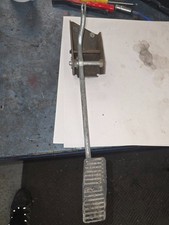 FORD CORTINA MK3 ACCELERATOR