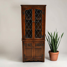 Old Charm Corner Display