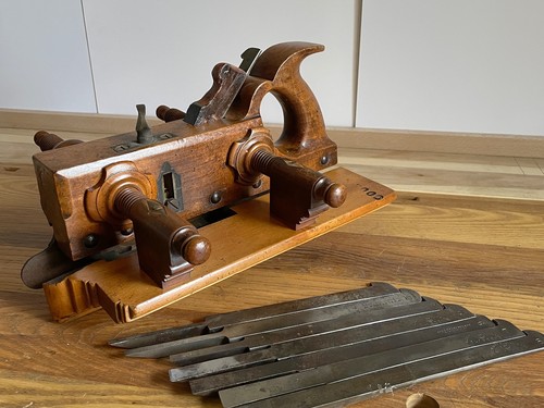 Vintage wooden handled - vintage,