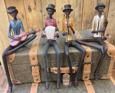 Vintage Style Shelf Sitting